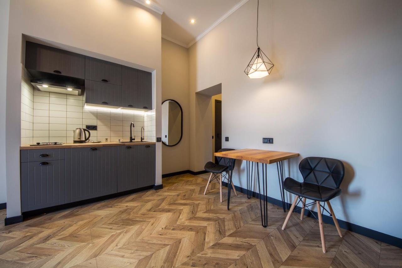 Idea Design Apart-Hotel Prorizna Kiev Exteriör bild