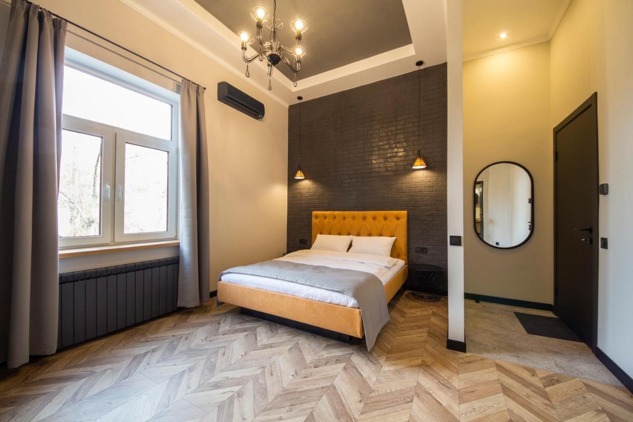 Idea Design Apart-Hotel Prorizna Kiev Exteriör bild