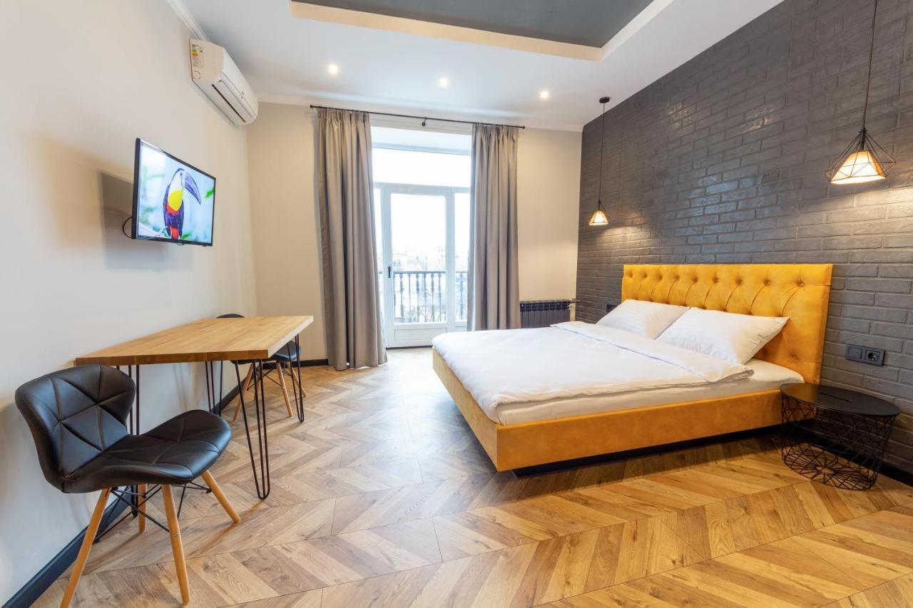 Idea Design Apart-Hotel Prorizna Kiev Exteriör bild