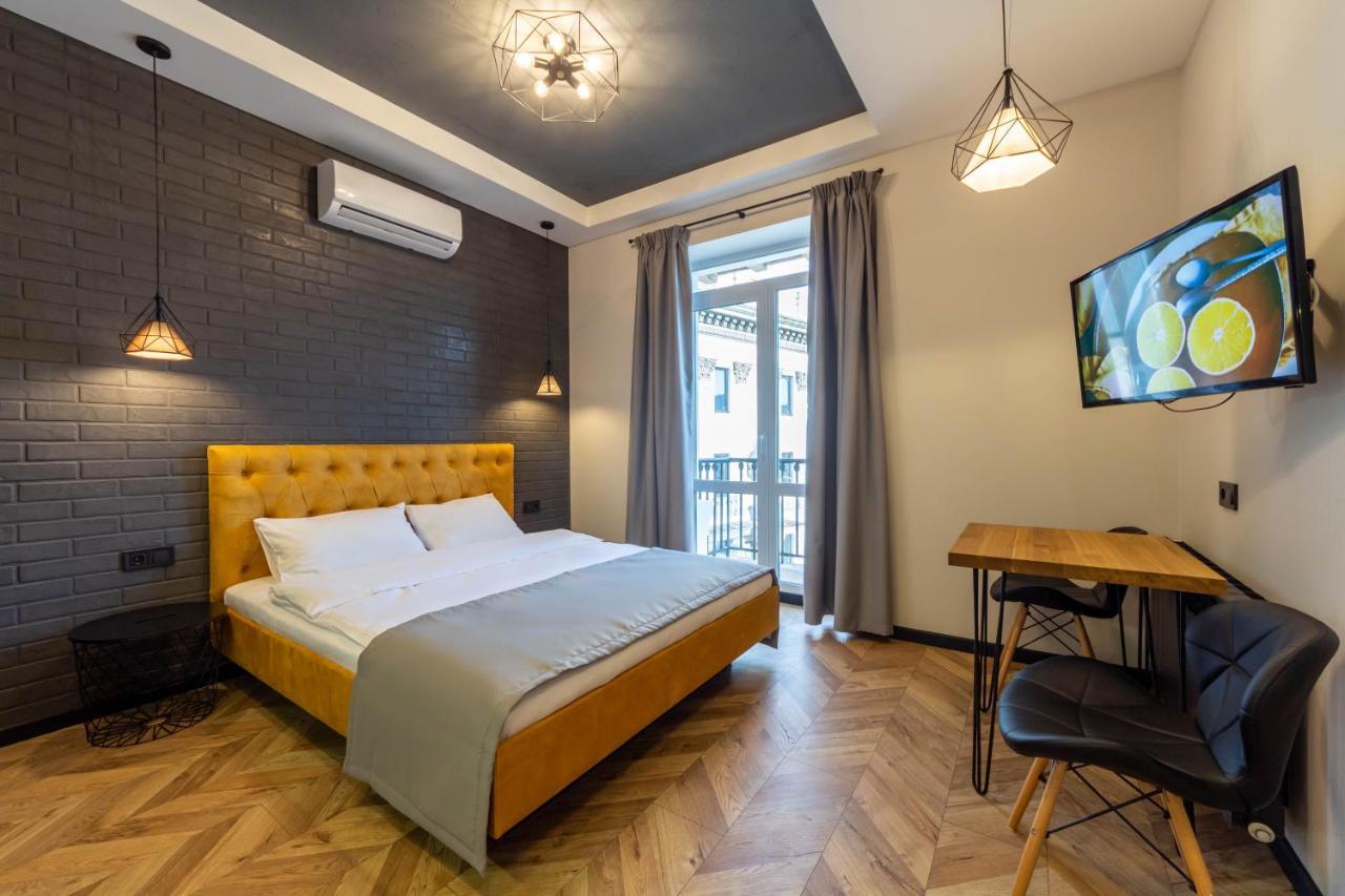 Idea Design Apart-Hotel Prorizna Kiev Exteriör bild