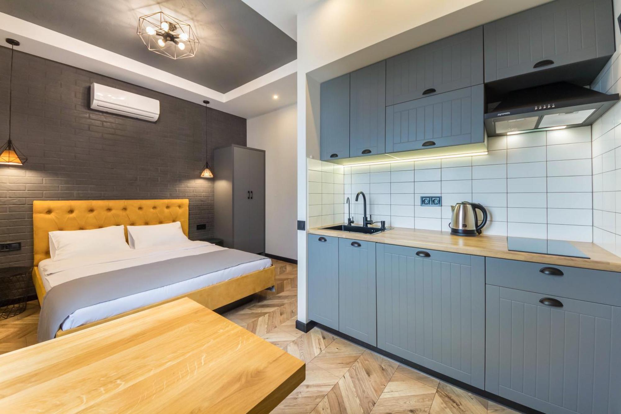 Idea Design Apart-Hotel Prorizna Kiev Exteriör bild