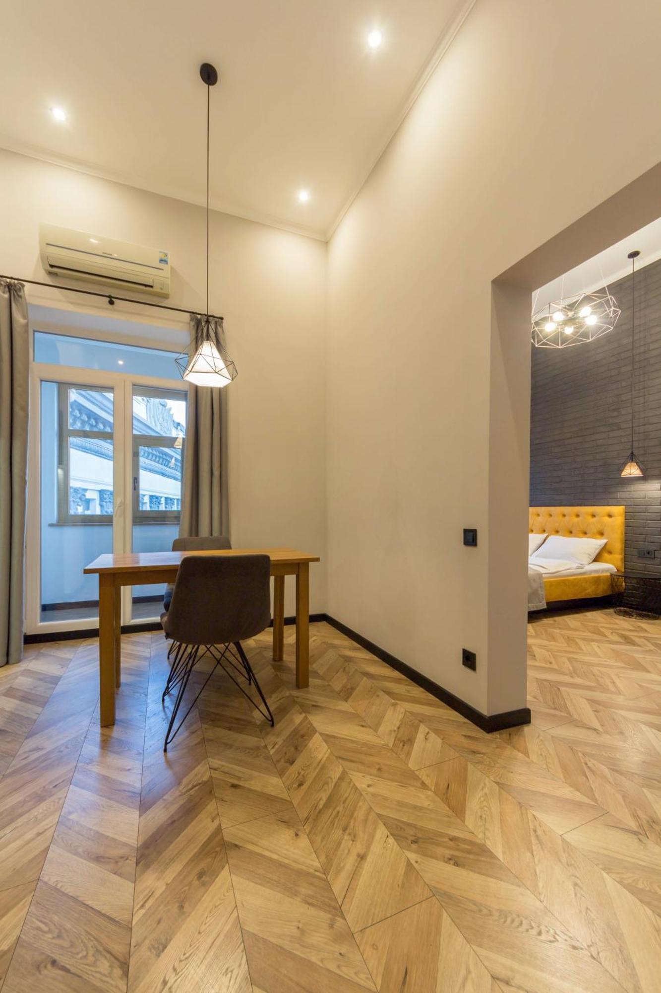 Idea Design Apart-Hotel Prorizna Kiev Exteriör bild